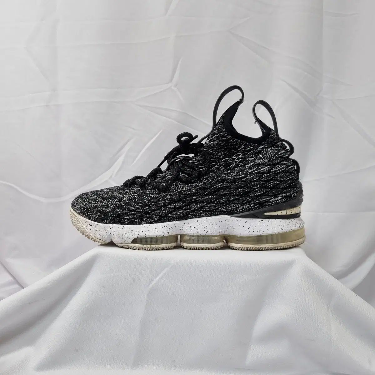 270 NIKE レブロン 15 アッシュ ス バスケットシューズ