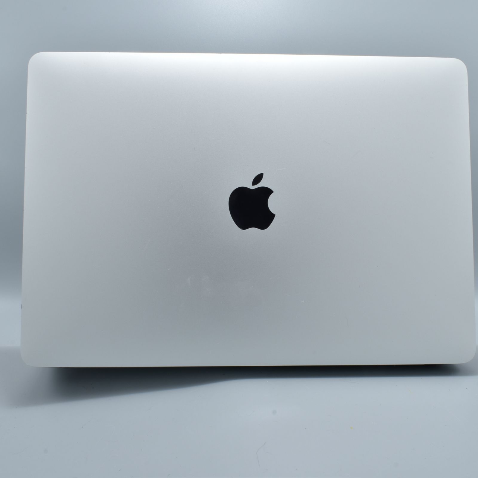 【美品】MacBook Air M1 16GB 512GB シルバー箱・付属品付 MacBook Air M1 16GB 512GB シルバー 中古- メルカリ
