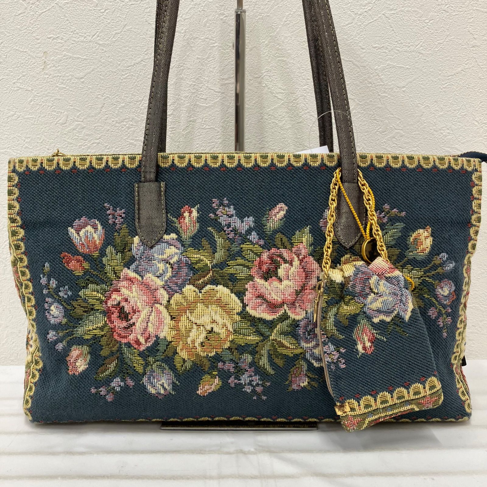 Y3563 Think Bee! シンクビー！ トートバッグ 花柄 ブルー系 青