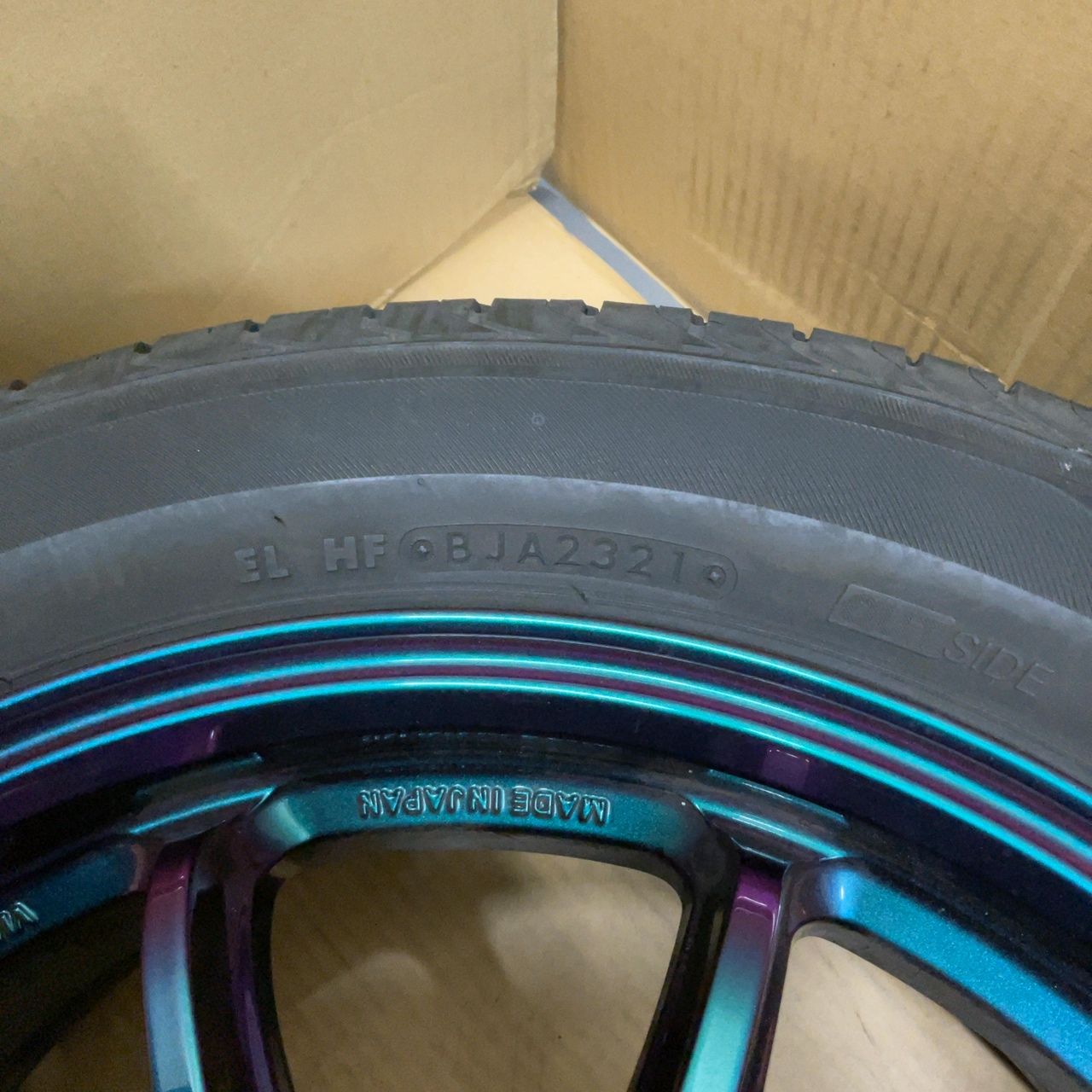 4穴PCD100 WORK EMOTION ZR10 17インチ 7.0J +47 205/55R17 タイヤ 