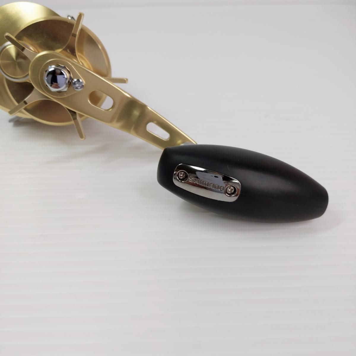 中古品】シマノ リール 15オシアコンクエスト 300HG 右 〇YR-55000〇 