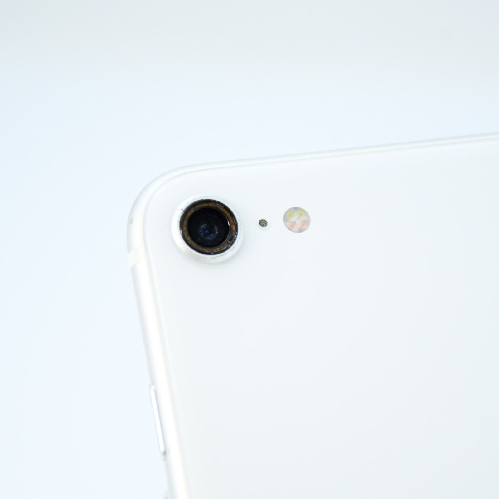 iPhone SE2 128GB ホワイト ジャンク＊レンズ割れ - メルカリ