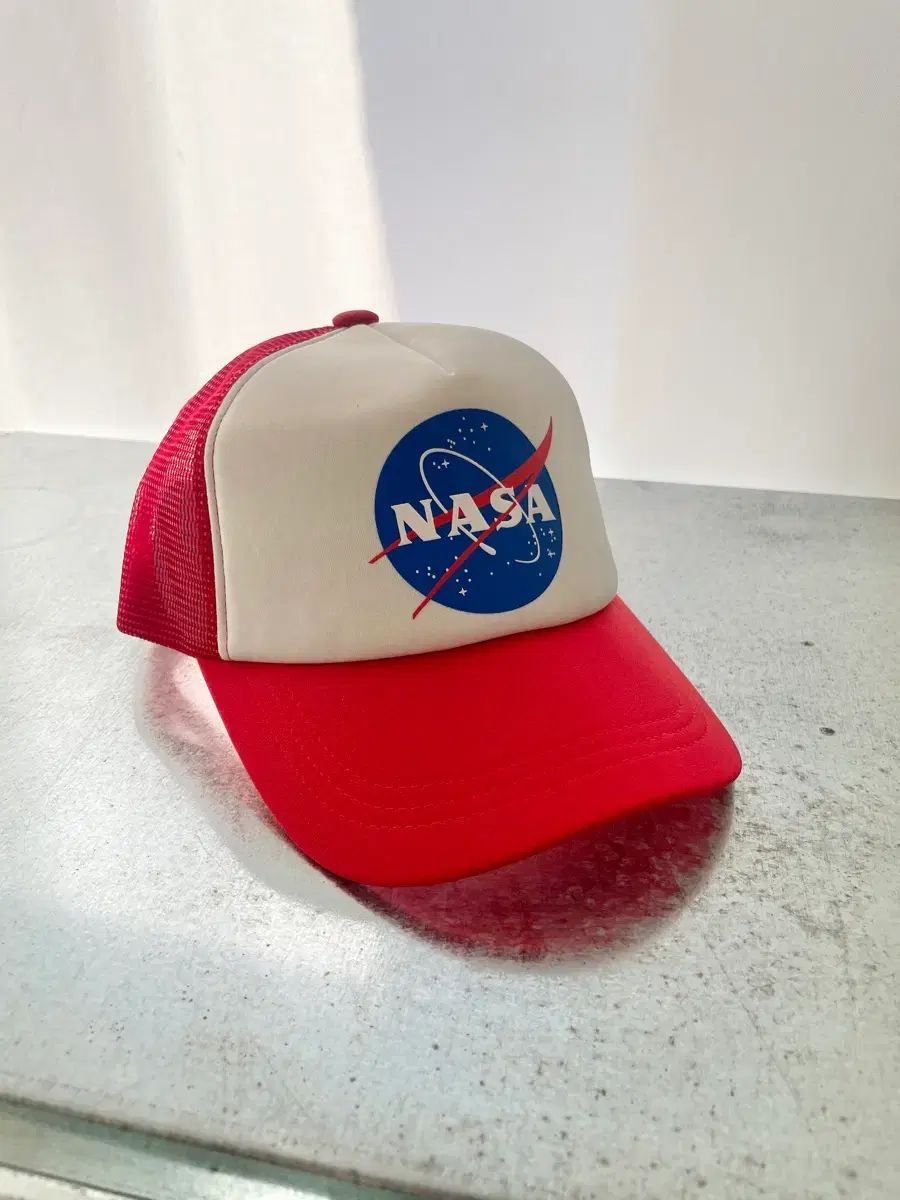 NASA ナサ メッシュ トラッカーキャップ