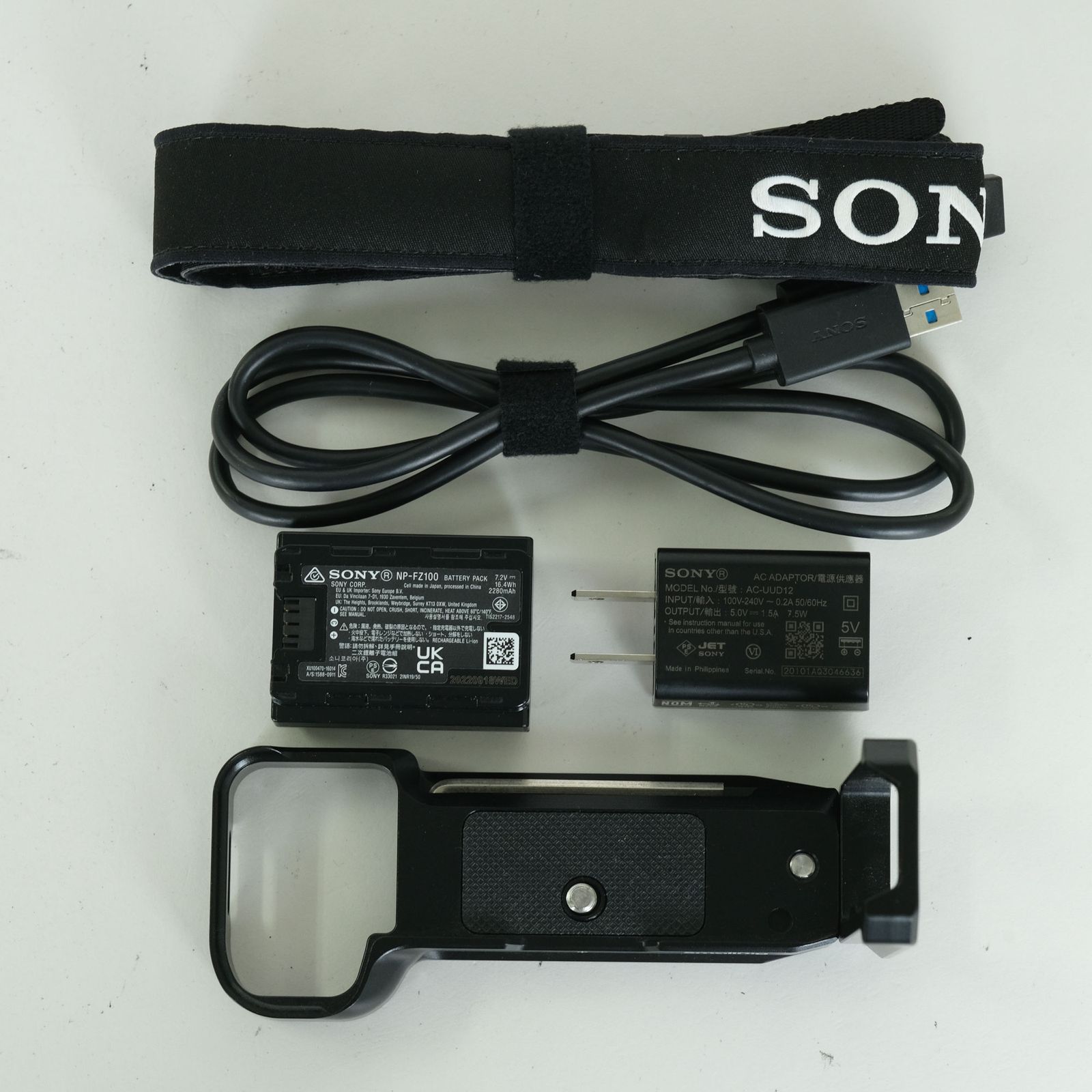 良品 | シャッター数17,470回｜L型プレート付] SONY α7C（ILCE-7C
