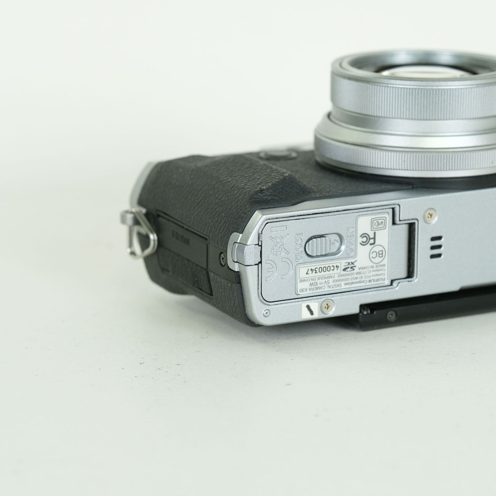 美品] FUJIFILM X30 シルバー | コンパクトデジタルカメラ - メルカリ