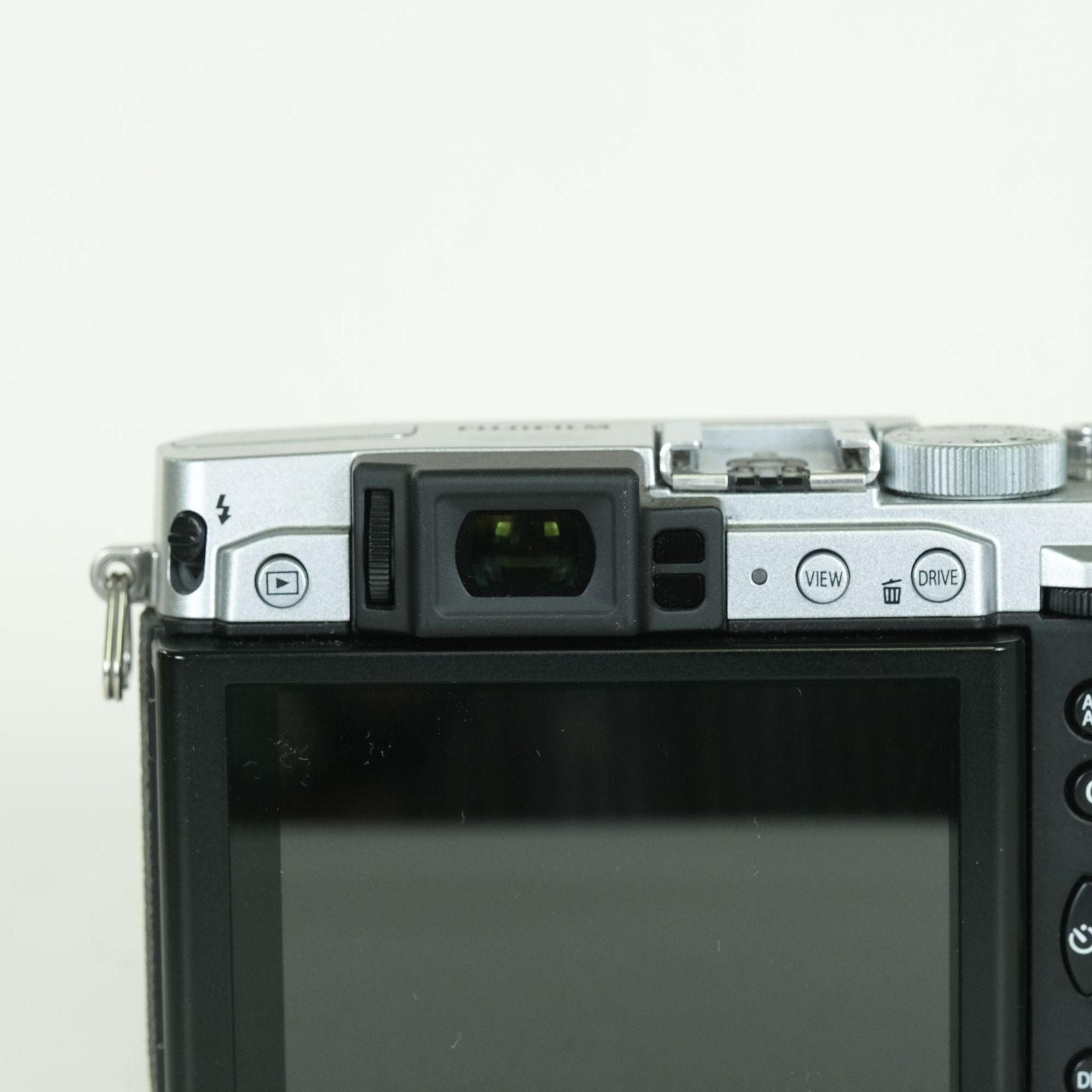 美品] FUJIFILM X30 シルバー | コンパクトデジタルカメラ - メルカリ