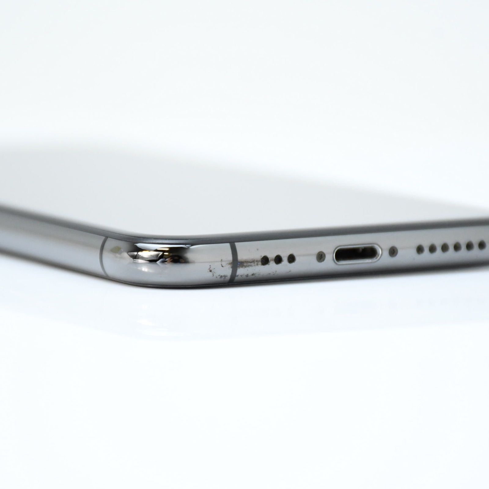 液晶美品＊純正バッテリー83％】SIMフリー iPhone XS 64GB スペース