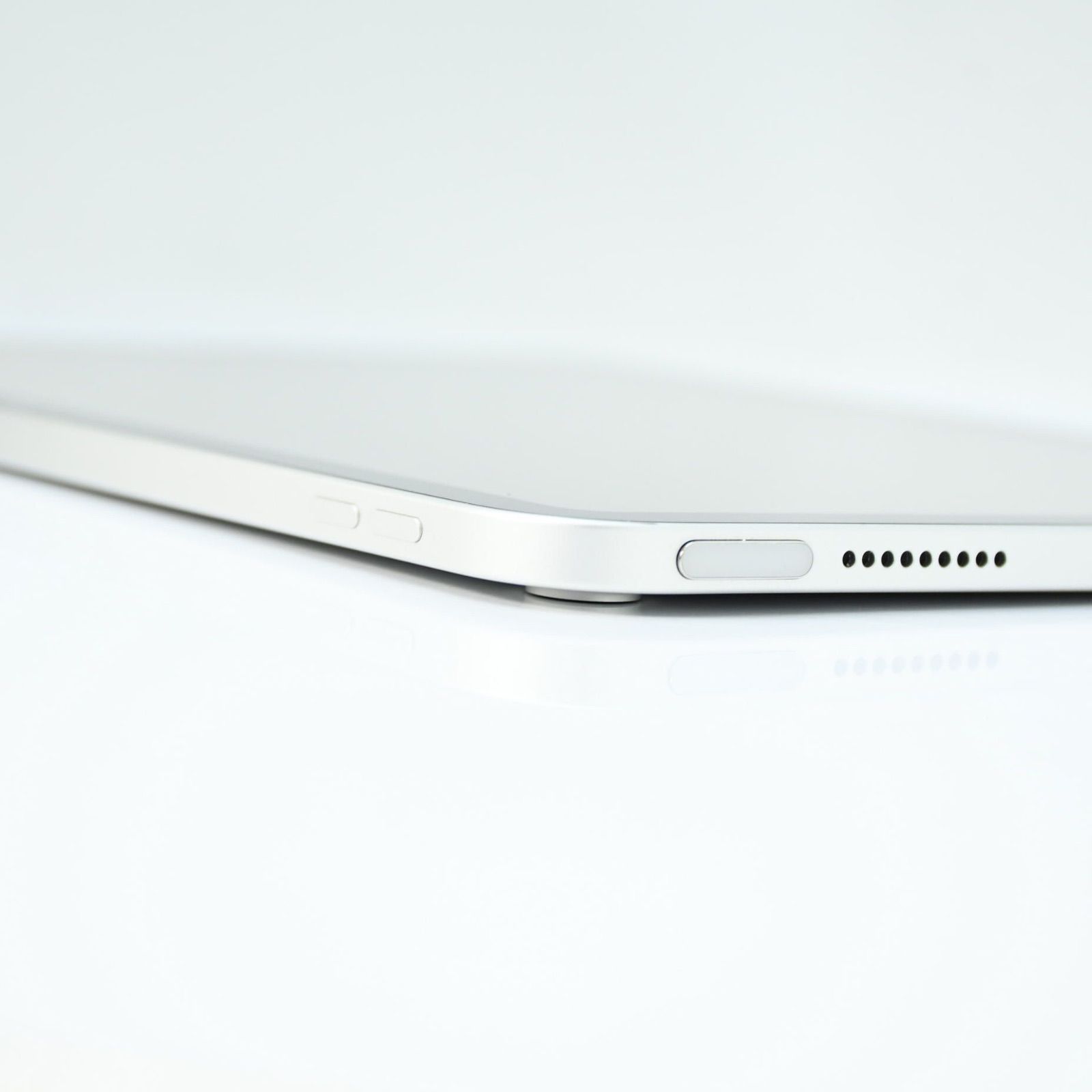 新品同様】iPad 第10世代 64GB シルバー バッテリー100% - メルカリ