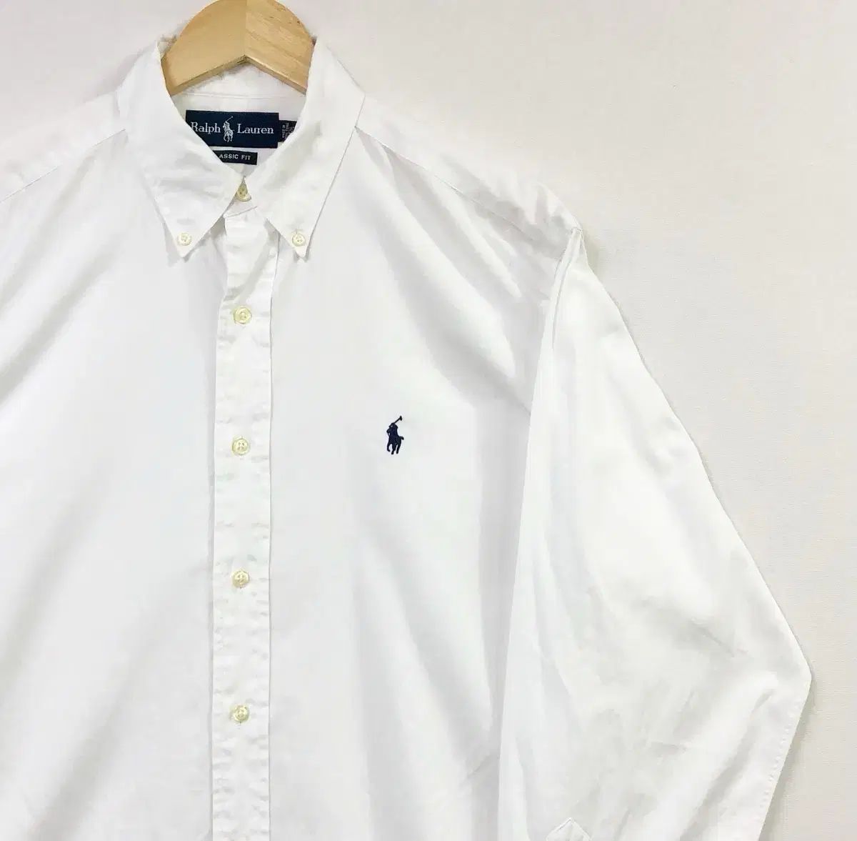 105 ポロ ほぼ新品 白 シャツ