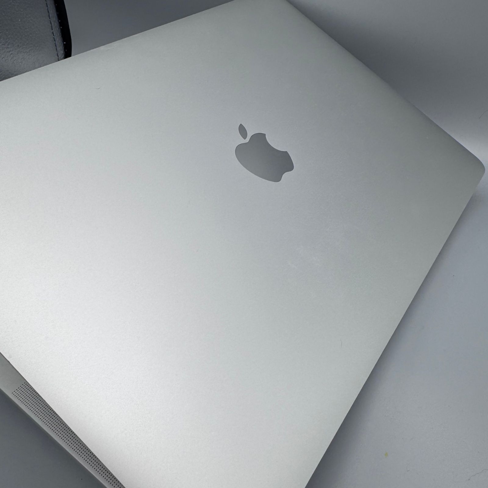 MacBook Air M1 16GB 512GB シルバー 中古- メルカリ