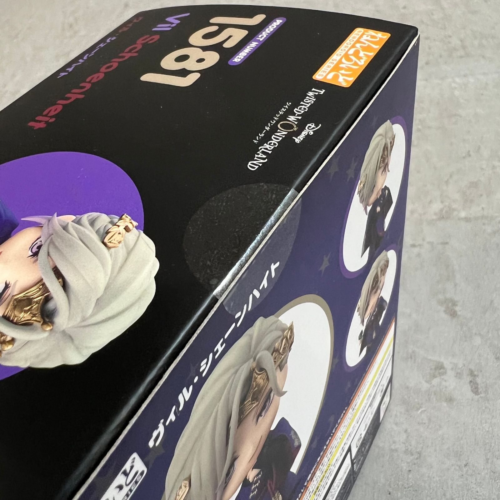 ディズニー ツイステッドワンダーランド ねんどろいど 1581＆缶バッチ