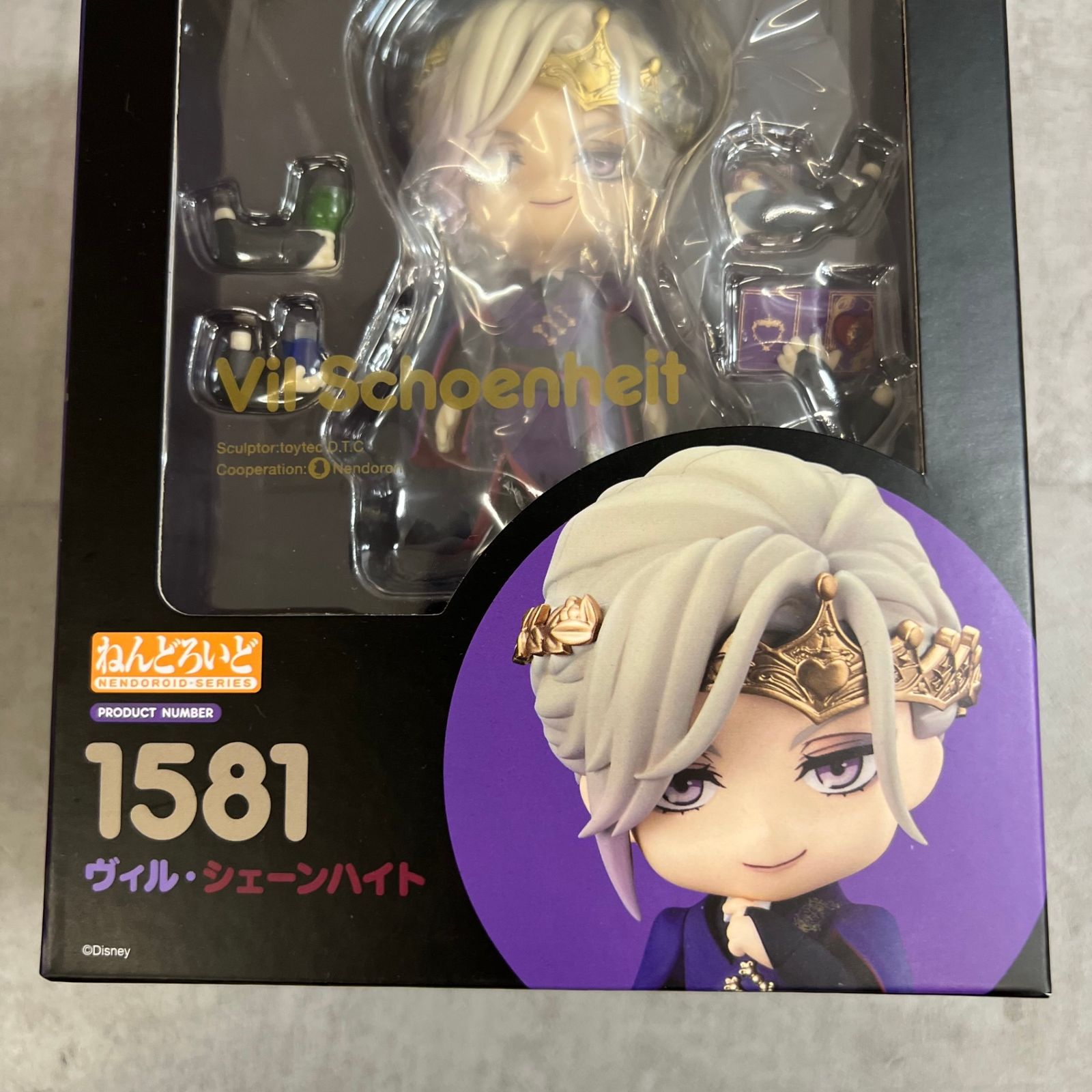 ディズニー ツイステッドワンダーランド ねんどろいど 1581＆缶バッチ