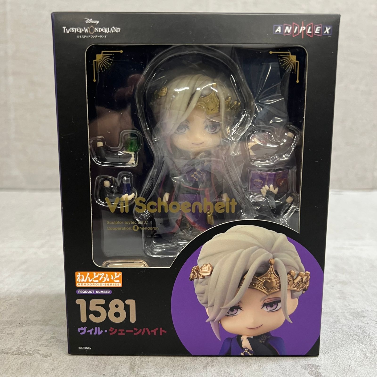 ディズニー ツイステッドワンダーランド ねんどろいど 1581＆缶バッチ