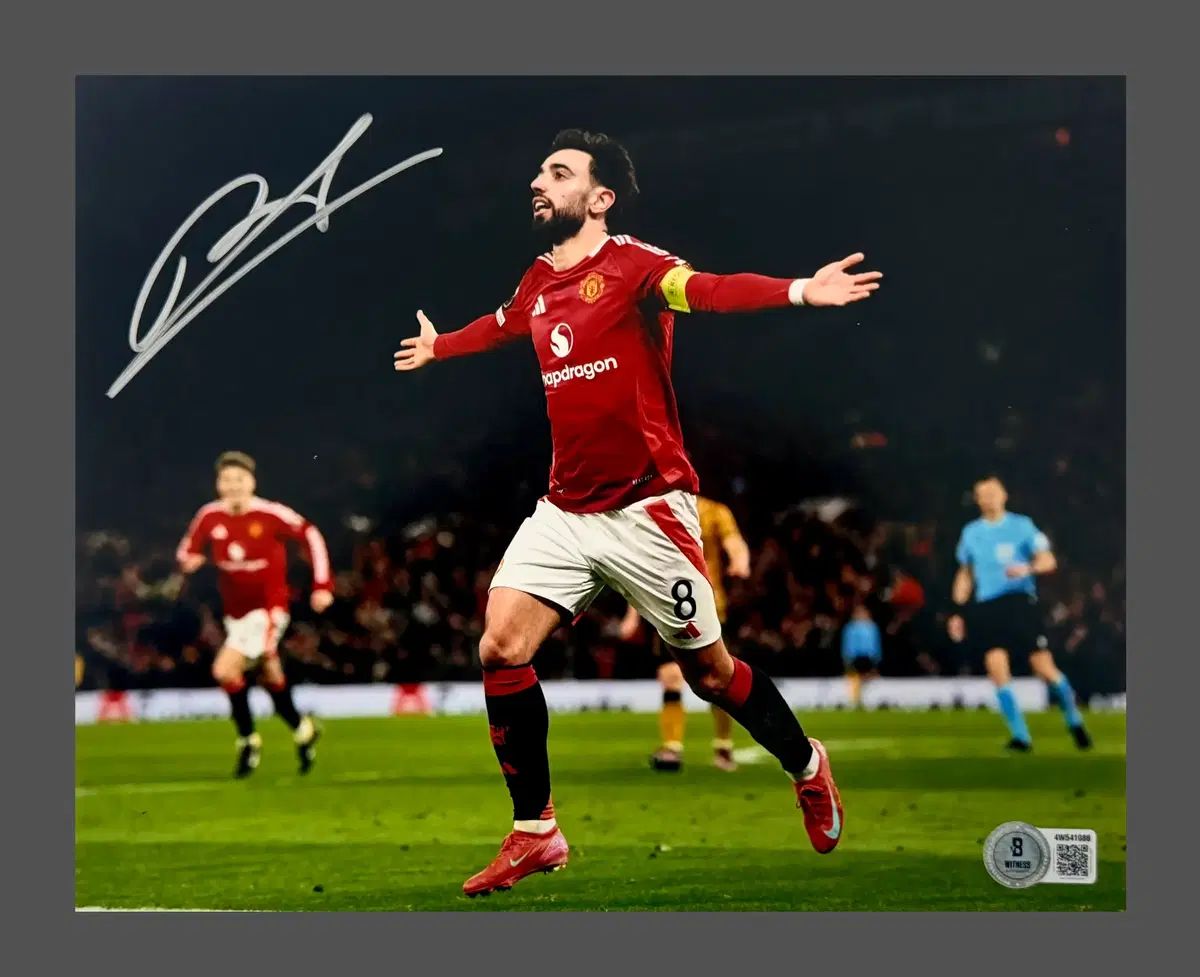 Beckett販売ブルーノ・フェルナンデス Beckettサイン入りシルバーサインMANCHESTER UNITED FC写真 PHOTO