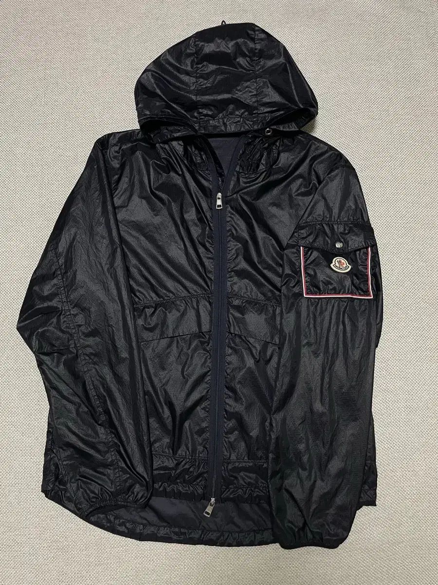 百貨店購入 値下げたくさん可能 正規品 MONCLER フード ウィンドブレーカー ジャケット