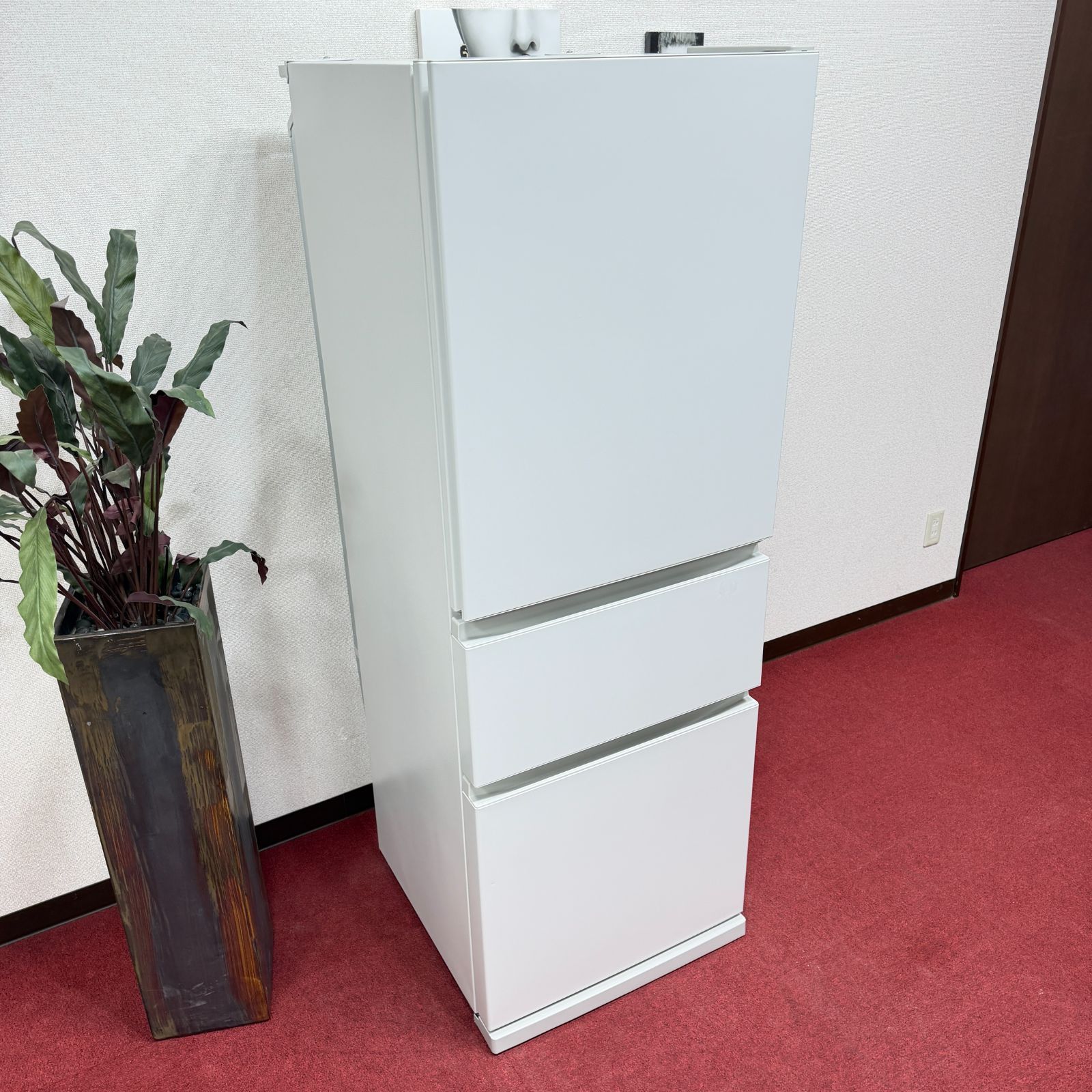 東京23区送料無料 超美品2025年製三菱3ドア冷蔵庫 330L製氷機 分解洗浄 