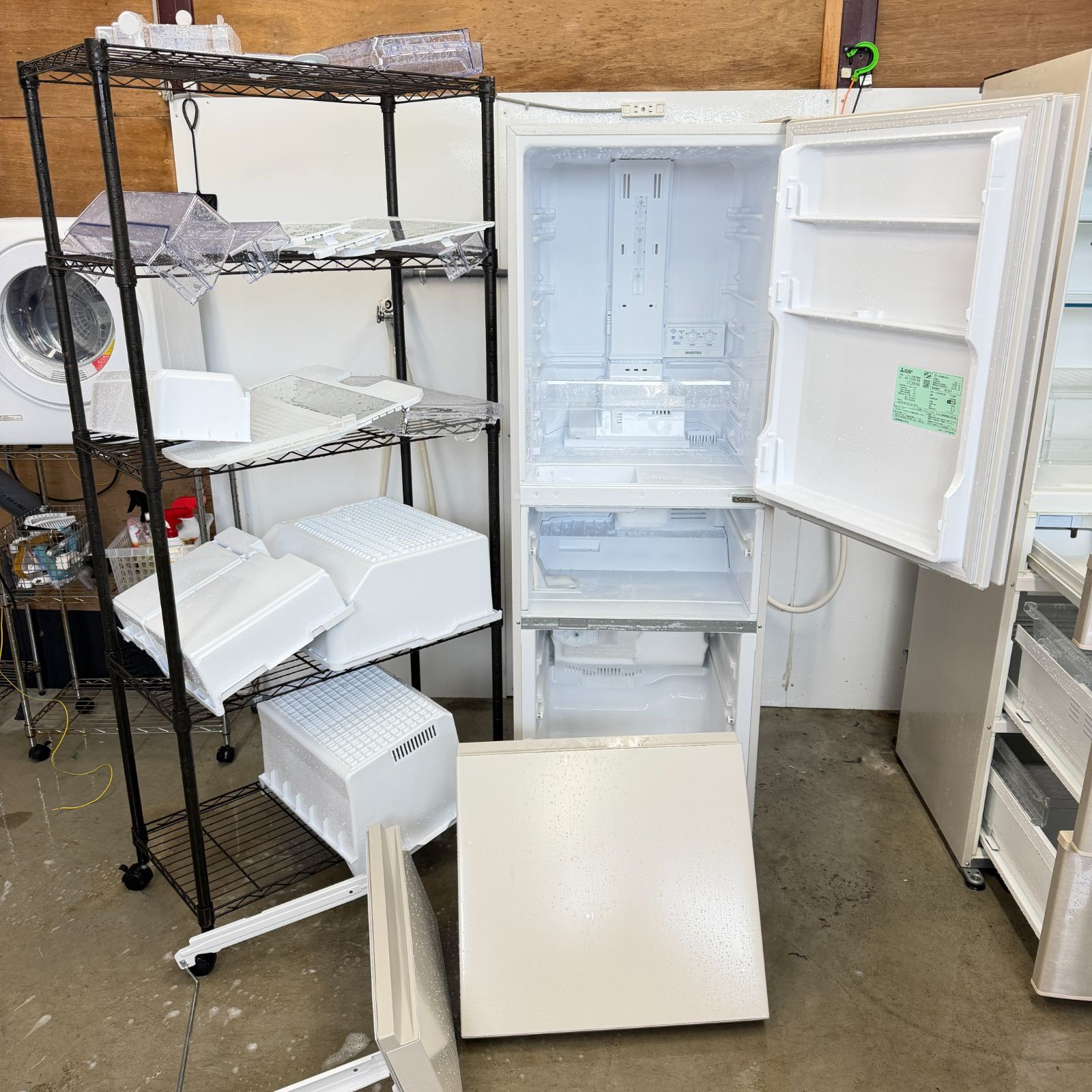 東京23区送料無料 超美品2025年製三菱3ドア冷蔵庫 330L製氷機 分解洗浄 