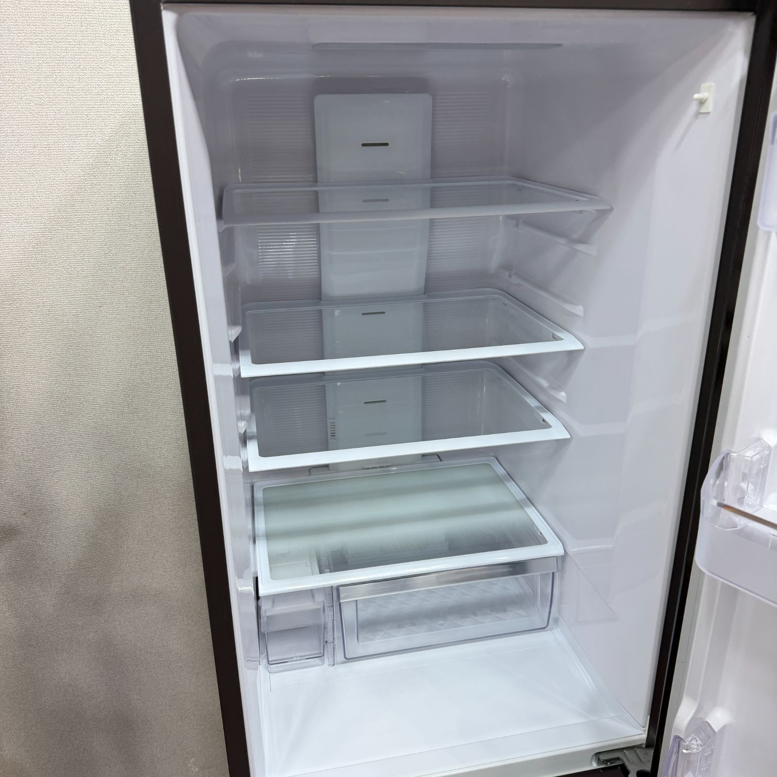 東京23区送料無料 超美品2017年製日立3ドア冷蔵庫 315L製氷機有 分解