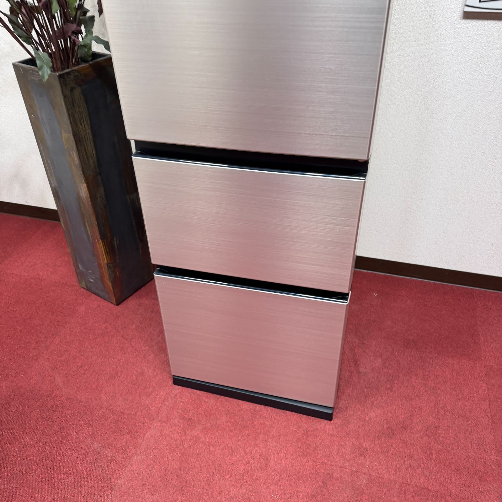 東京23区送料無料 超美品2023年製日立3ドア冷蔵庫 製氷機有315L 分解
