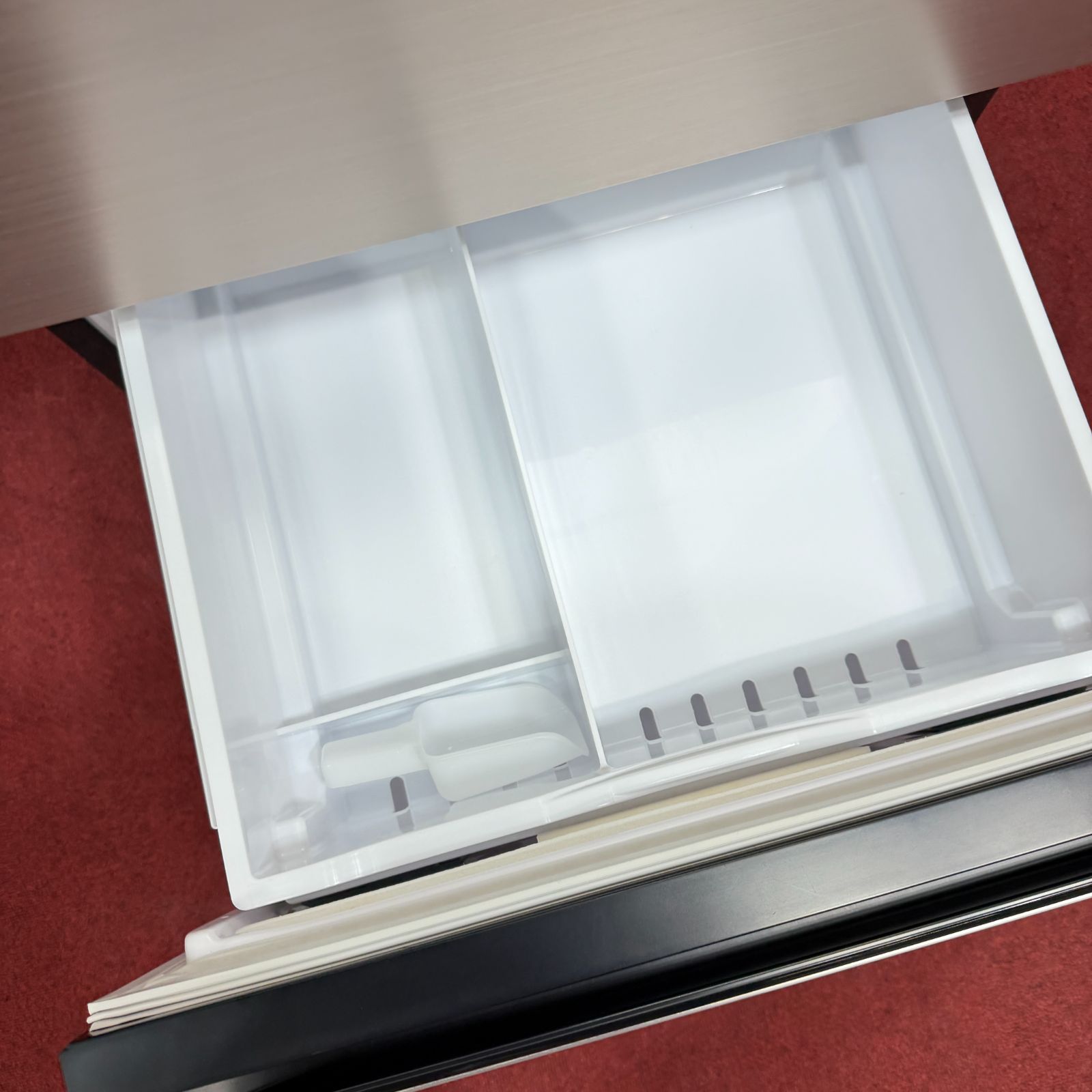 東京23区送料無料 超美品2023年製日立3ドア冷蔵庫 製氷機有315L 分解