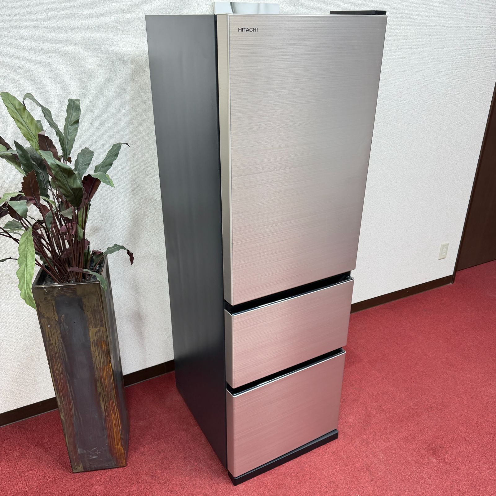 東京23区送料無料 超美品2023年製日立3ドア冷蔵庫 製氷機有315L 分解