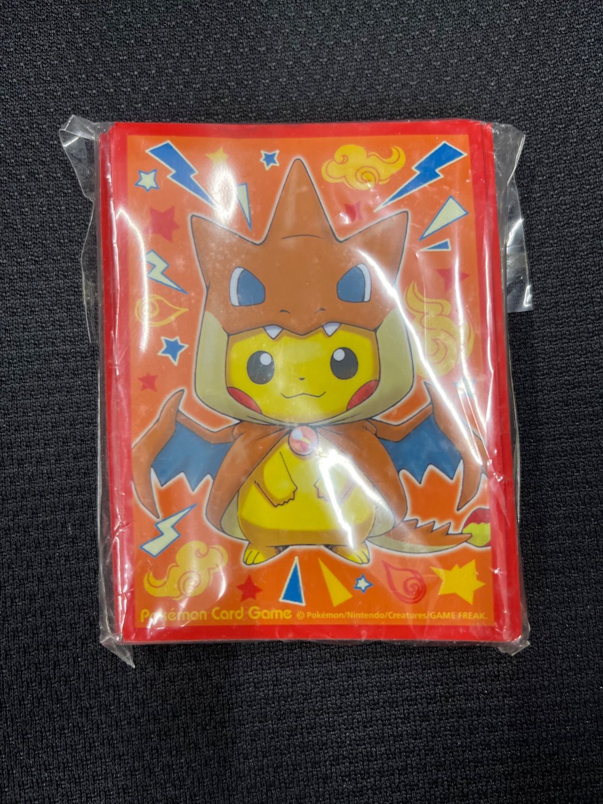ポンチョを着たピカチュウ デッキシールド メガリザードンY スリーブ ポケカ ポケモンカードゲーム