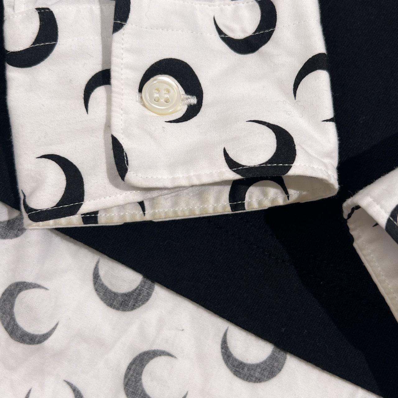 MARINE SERRE × COMME des GARCONS マリーンセル コムデギャルソン コラボ ムーン柄 長袖 Tシャツ カットソー L/ブラック×ホワイト系 レディース OB-B001 AD2018 MARINE SERRE × COMME des GARCONS マリーンセル コムデギャルソン コラボ ムーン柄 長袖 Tシャツ カットソー L/ブラック×ホワイト系 レディース OB-B001 AD2018