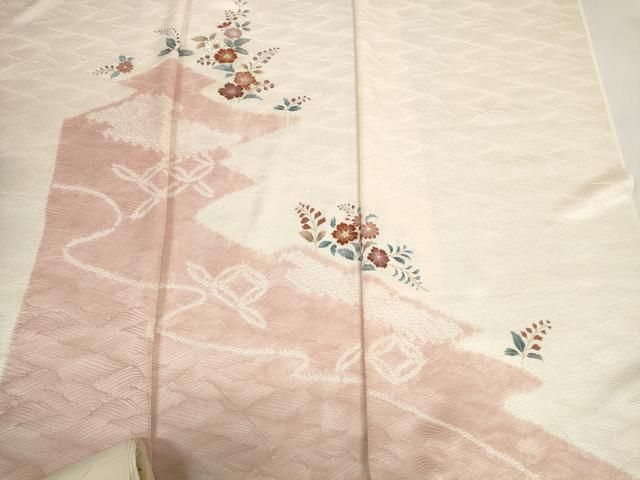 平和屋着物●創業460年・千總　付下げ　反物　着尺　刺繍　絞り　松皮菱七宝草花文　金糸　タグ付き　逸品　未使用　DABD8067zzz