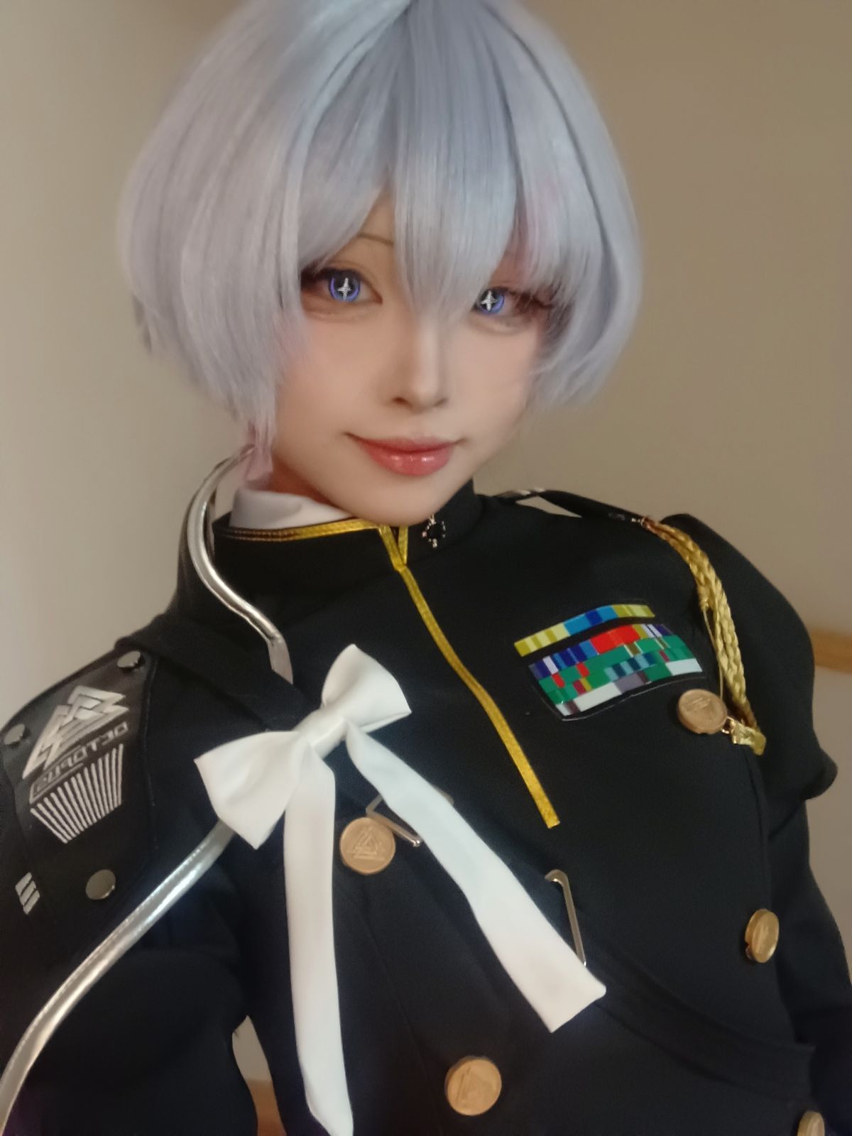 新品 NIKKE 勝利の女神 リリーバイス コスプレ衣装 ウィッグ付き