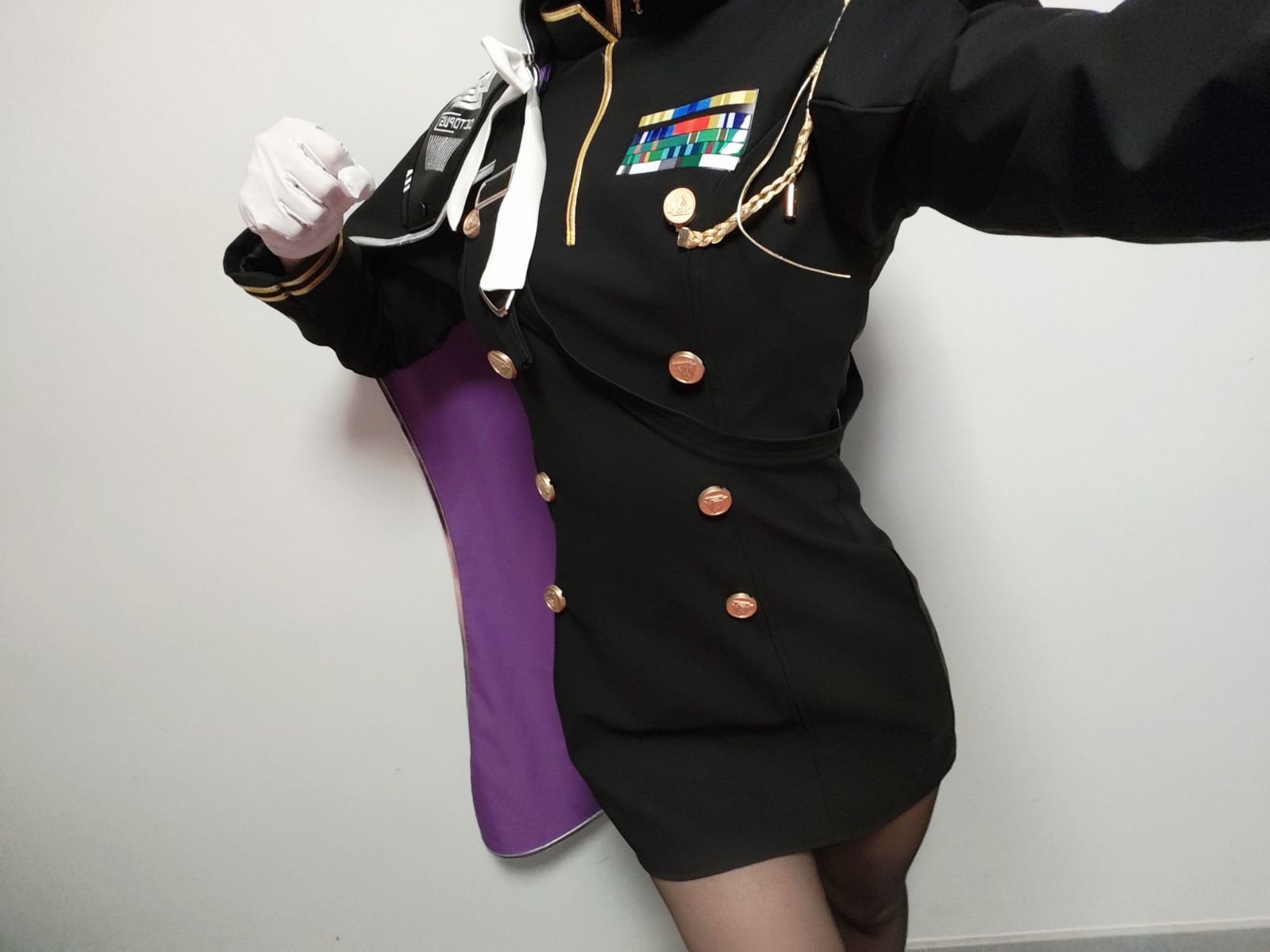 新品 NIKKE 勝利の女神 リリーバイス コスプレ衣装 ウィッグ付き