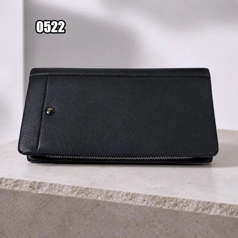 Salvatore Ferragamo サルヴァトーレ・フェラガモ フェラガモ FERRAGAMO ロゴ ロゴ 長財布 財布 刺繍 刺繍