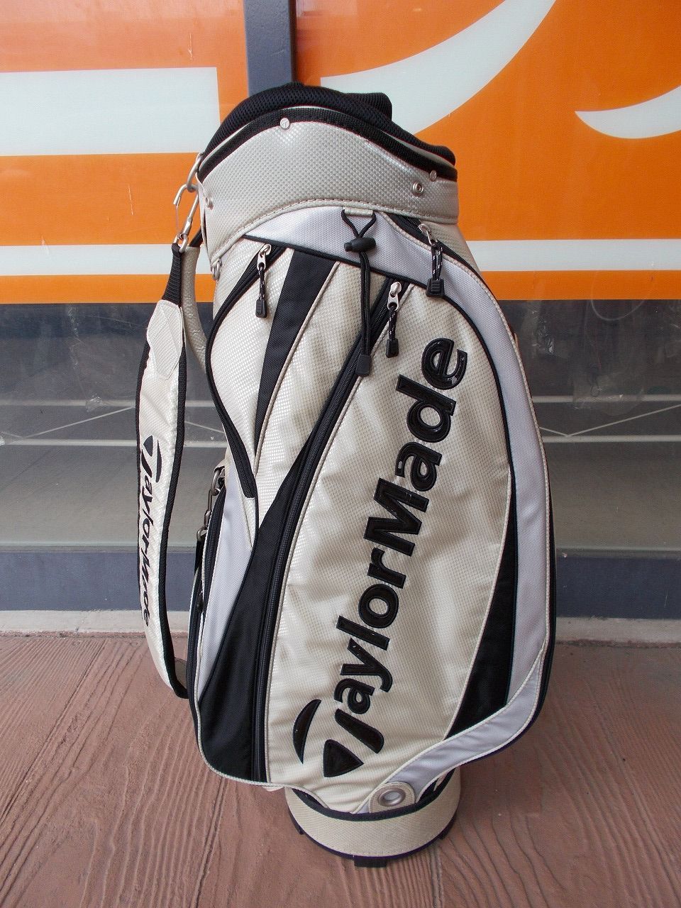 TaylorMade キャディバッグ ベージュ 6分割 テーラーメイド ゴルフ