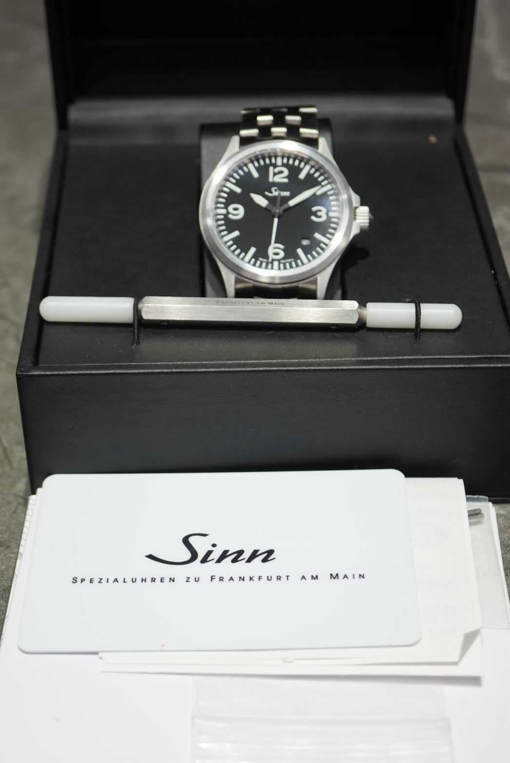 Sinn (ジン) 556 A【2021年8月印】【中古品】【556.014】 - メルカリ