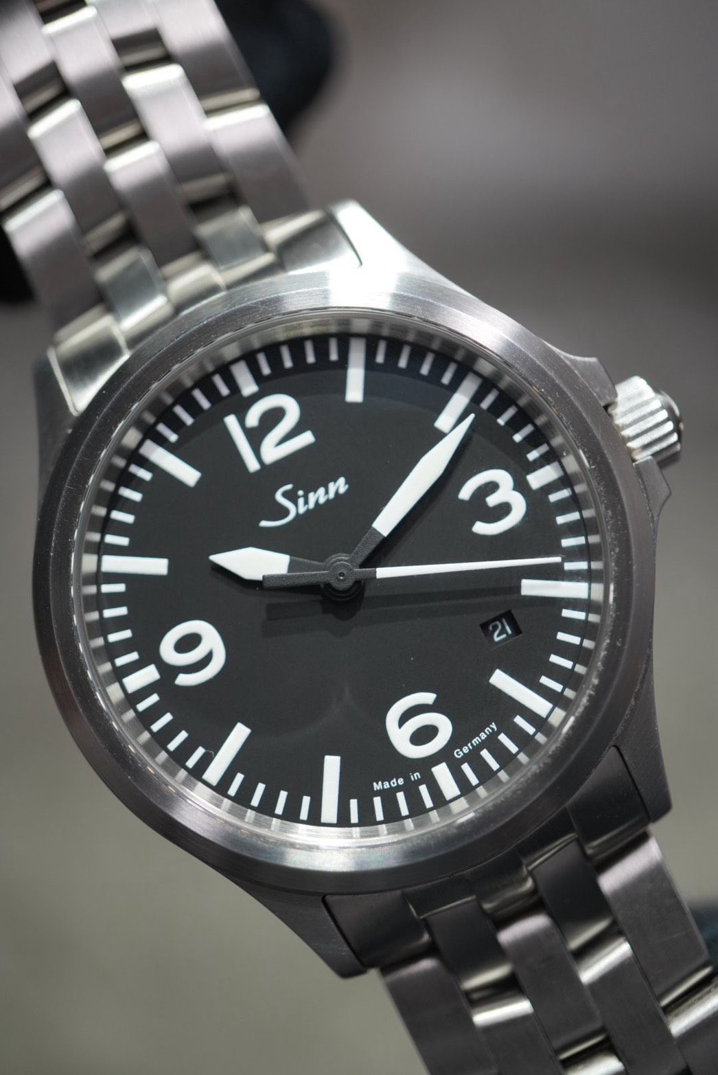 Sinn (ジン) 556 A【2021年8月印】【中古品】【556.014】 - メルカリ