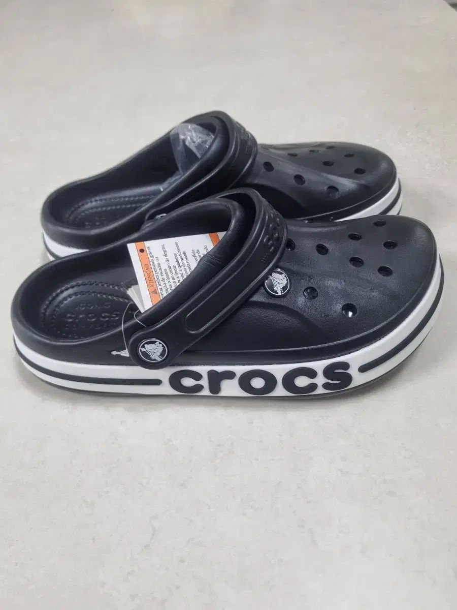 Crocs バヤ バンド クロッグ ブラック 240