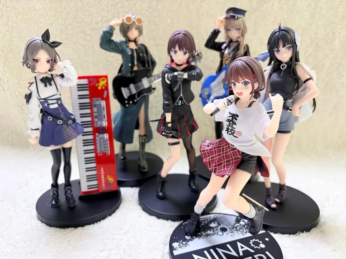 送料込み12 5)エクスエラ タイトー ガールズ バンド クライ フィギュア セット