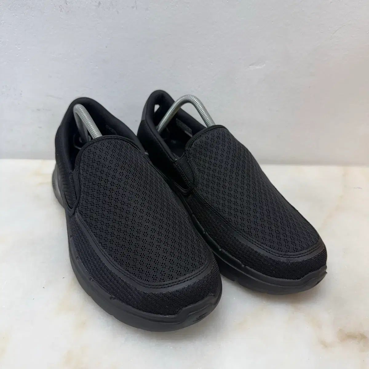 (270) SKECHERS スケッチャーズ ゴーウォーク6 スリッポン ブラック