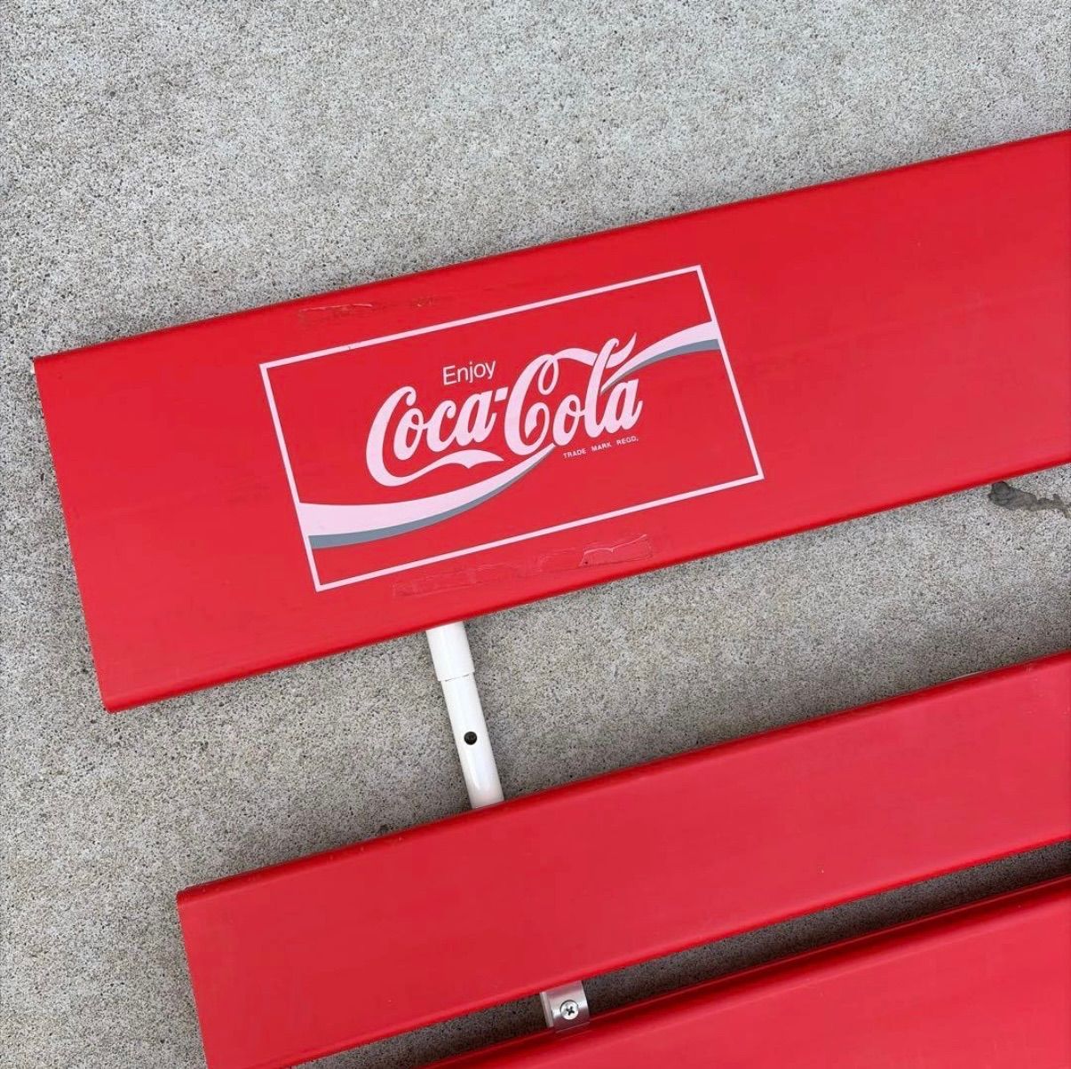 ☆未組立品☆ 希少 コカコーラ Coca-Cola ベンチ 椅子 赤 プラスチック
