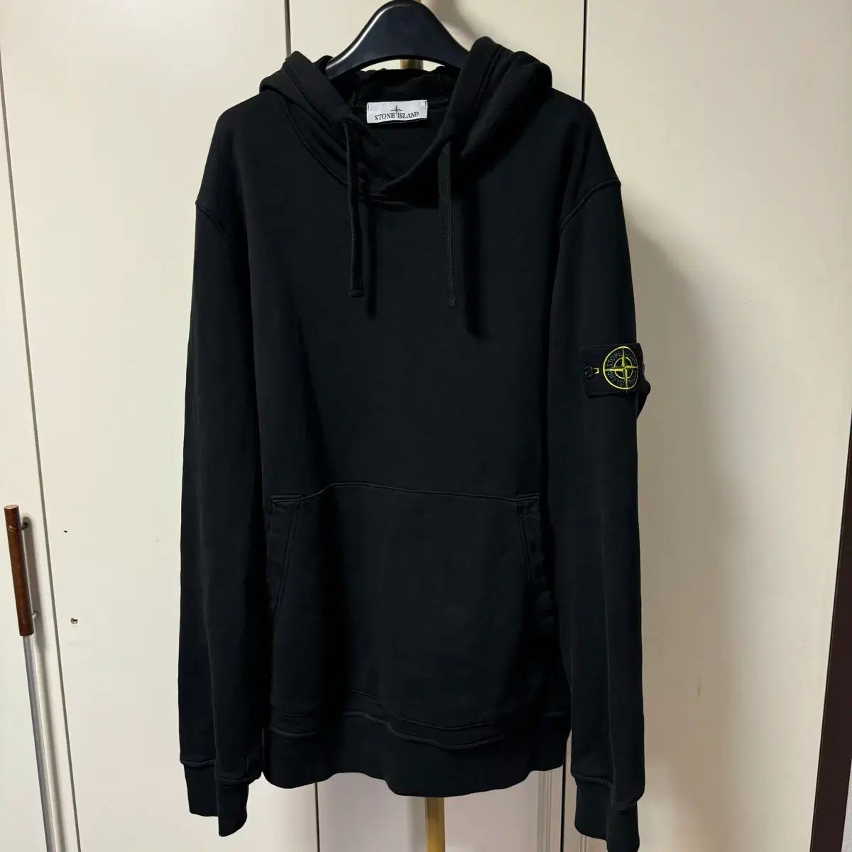 25FW ストーンアイランド 新モデル フードTシャツ ブラック (K品番号)