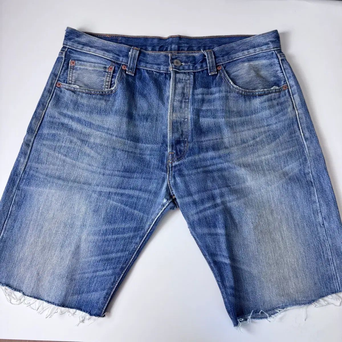 ヴィンテージ リーバイス デニム カットオフ ショーツ