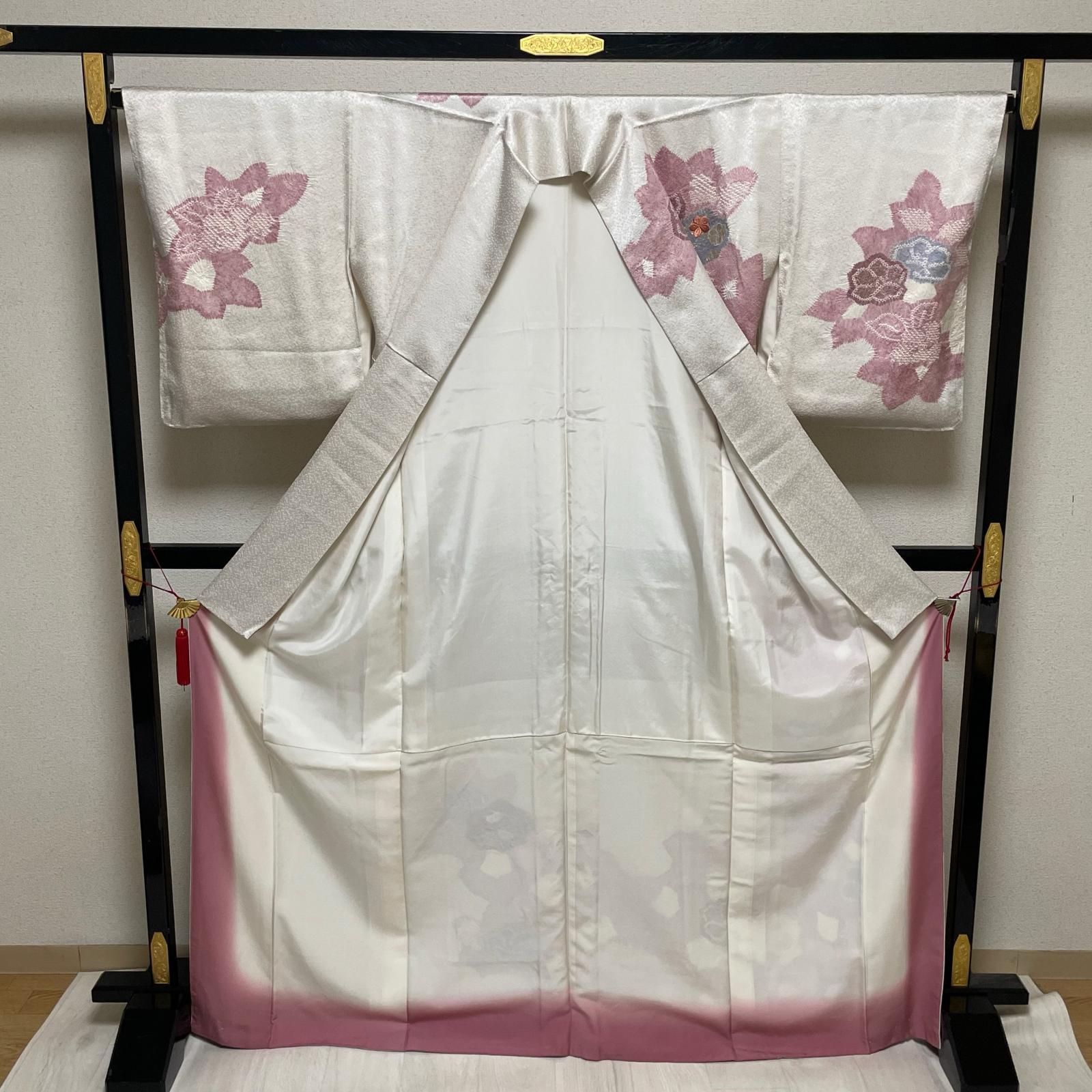 付下げ 裄66 トールサイズ 絞り染めに刺繍の花模様 着物 正絹 X-2793