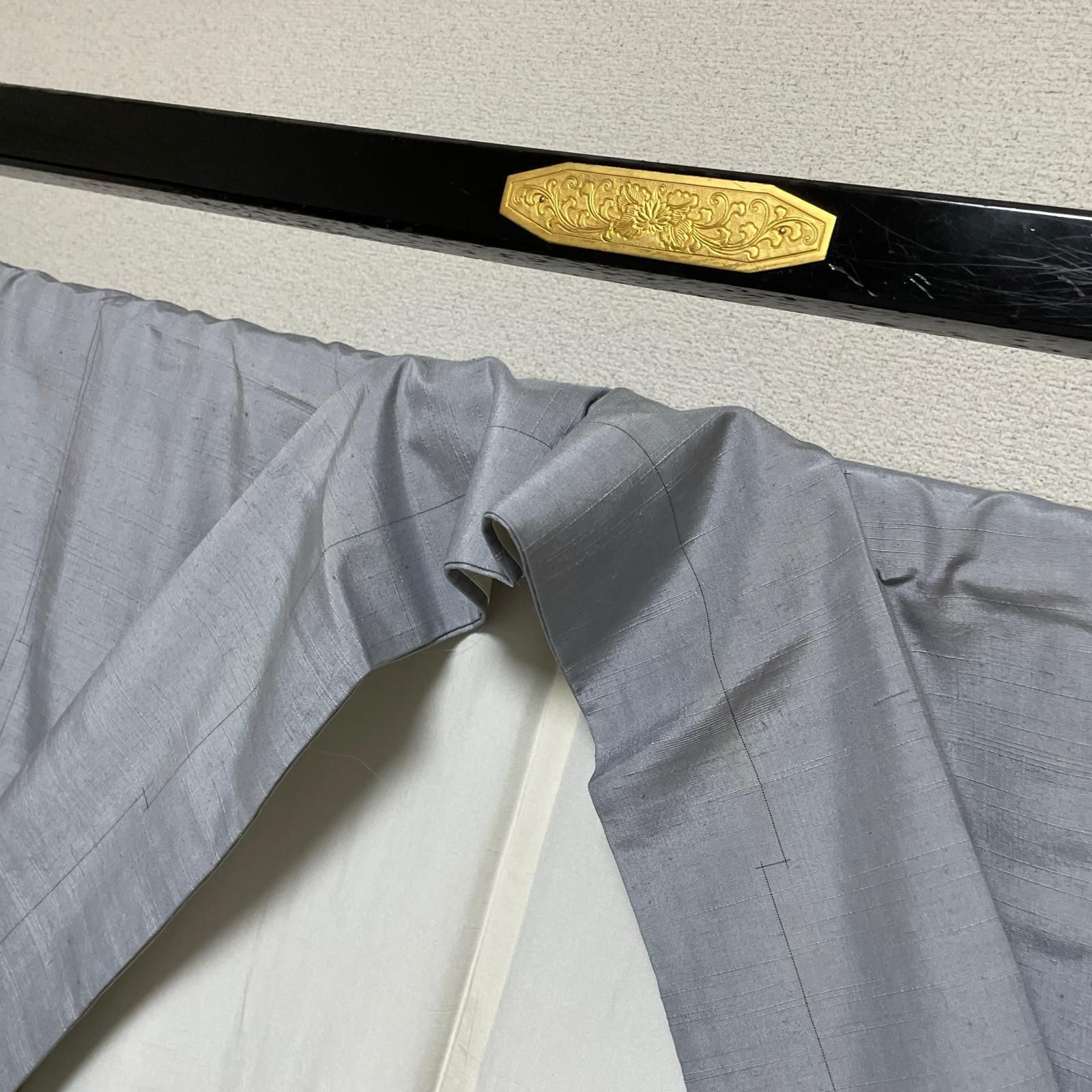 紬 飛び柄の花模様 パールトーン加工 着物 正絹 X-2799 - メルカリ