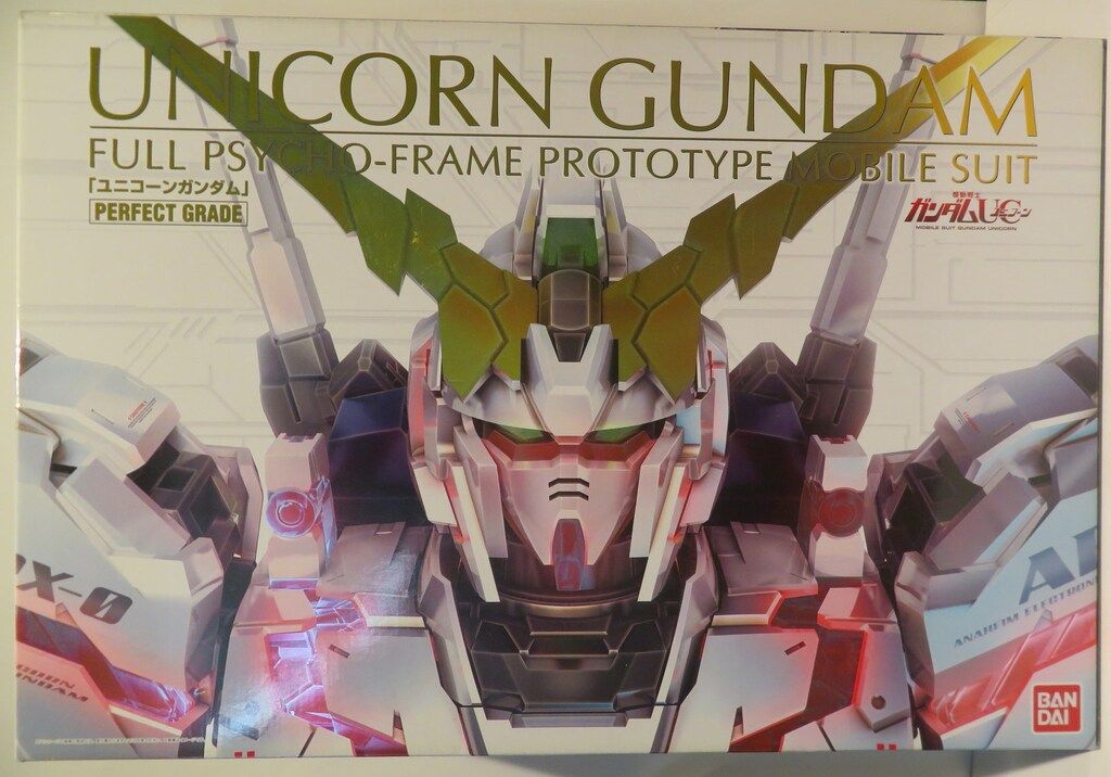 バンダイ PG/UC ユニコーンガンダム 1/60