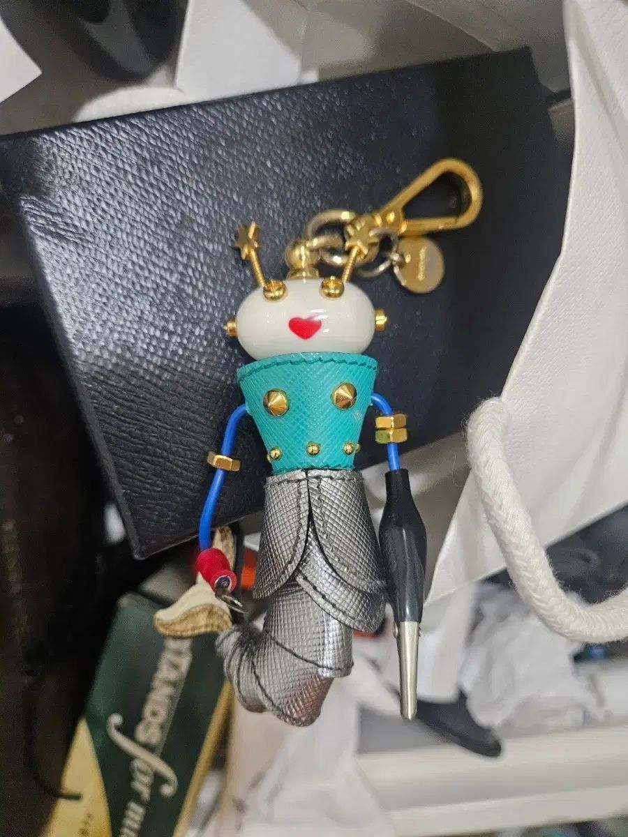 PRADA プラダ 鯉 キーホルダー