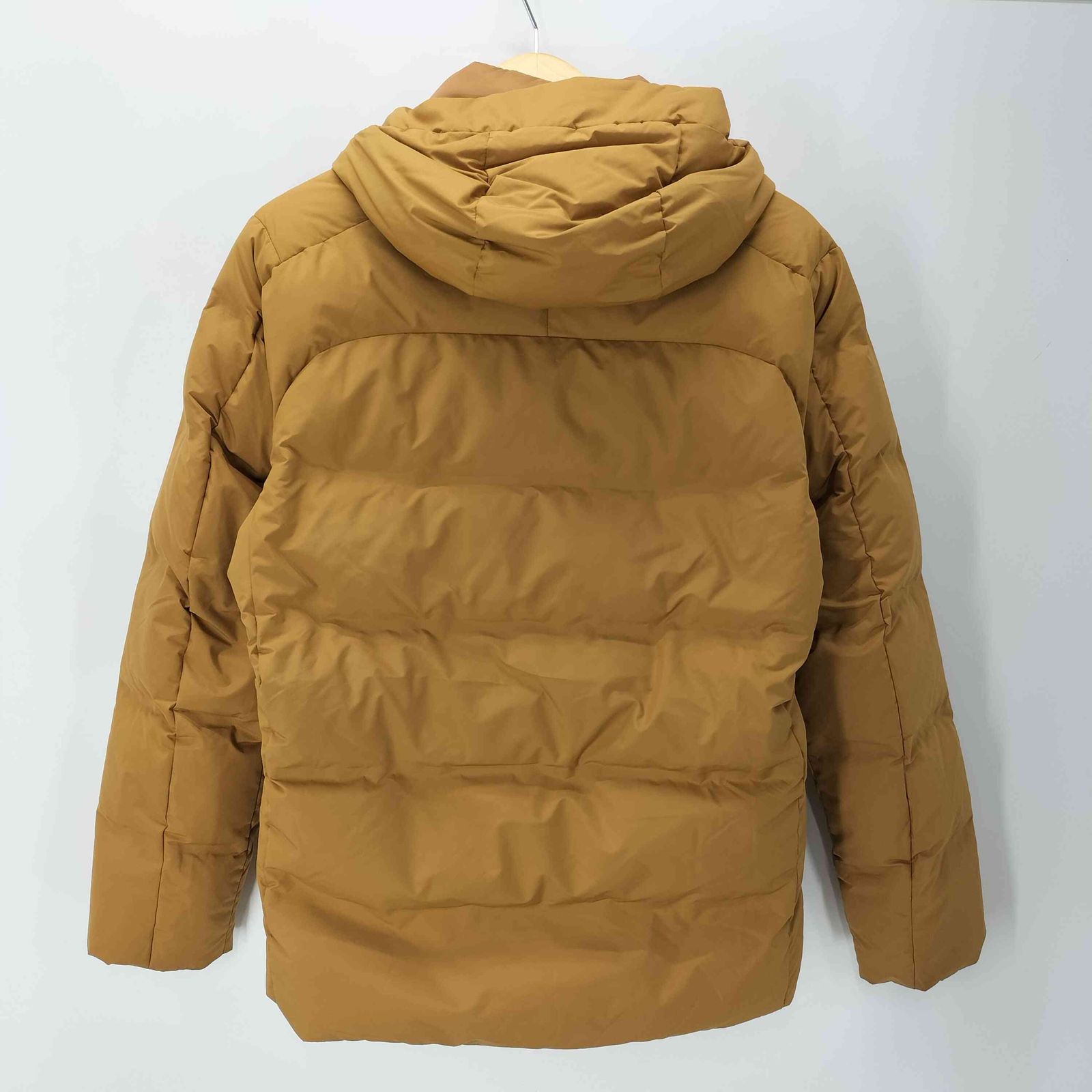ユニクロ UNIQLO シームレスダウンパーカー メンズ M - メルカリ