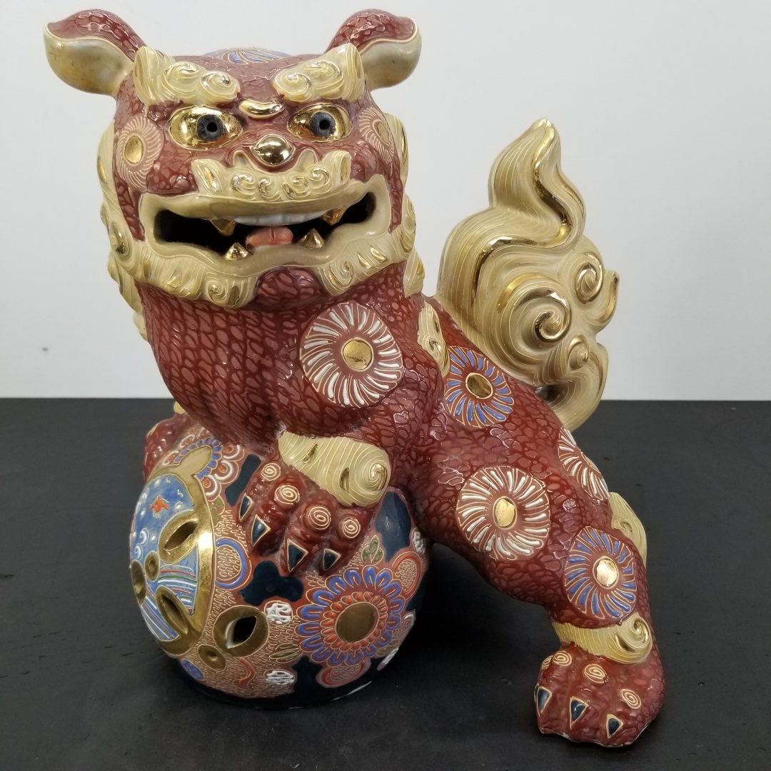 九谷焼 玉乗り獅子 置物 高さ30cm 狛犬 魔除け 縁起物 色絵 金彩 伝統