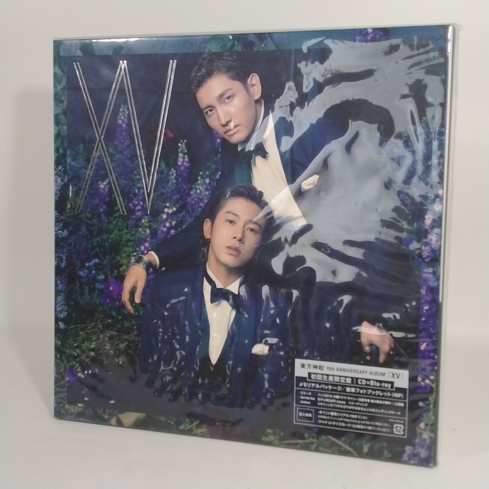 東方神起 15th ANNIVERSARY ALBUM XV (初回生産限定盤 CD+Blu-ray)