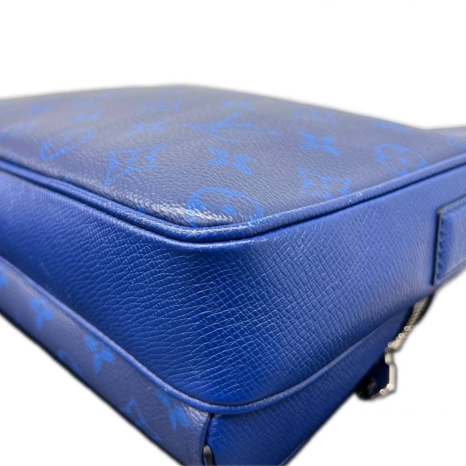 LOUIS VUITTON 極美品 ルイヴィトン アウトドアメッセンジャーPM タイガラマ ショルダーバッグ M30242 レザー RFID確認済 ブルー クロスボディ モノグラム ヴィトン LV Aランク 中古 鑑定済