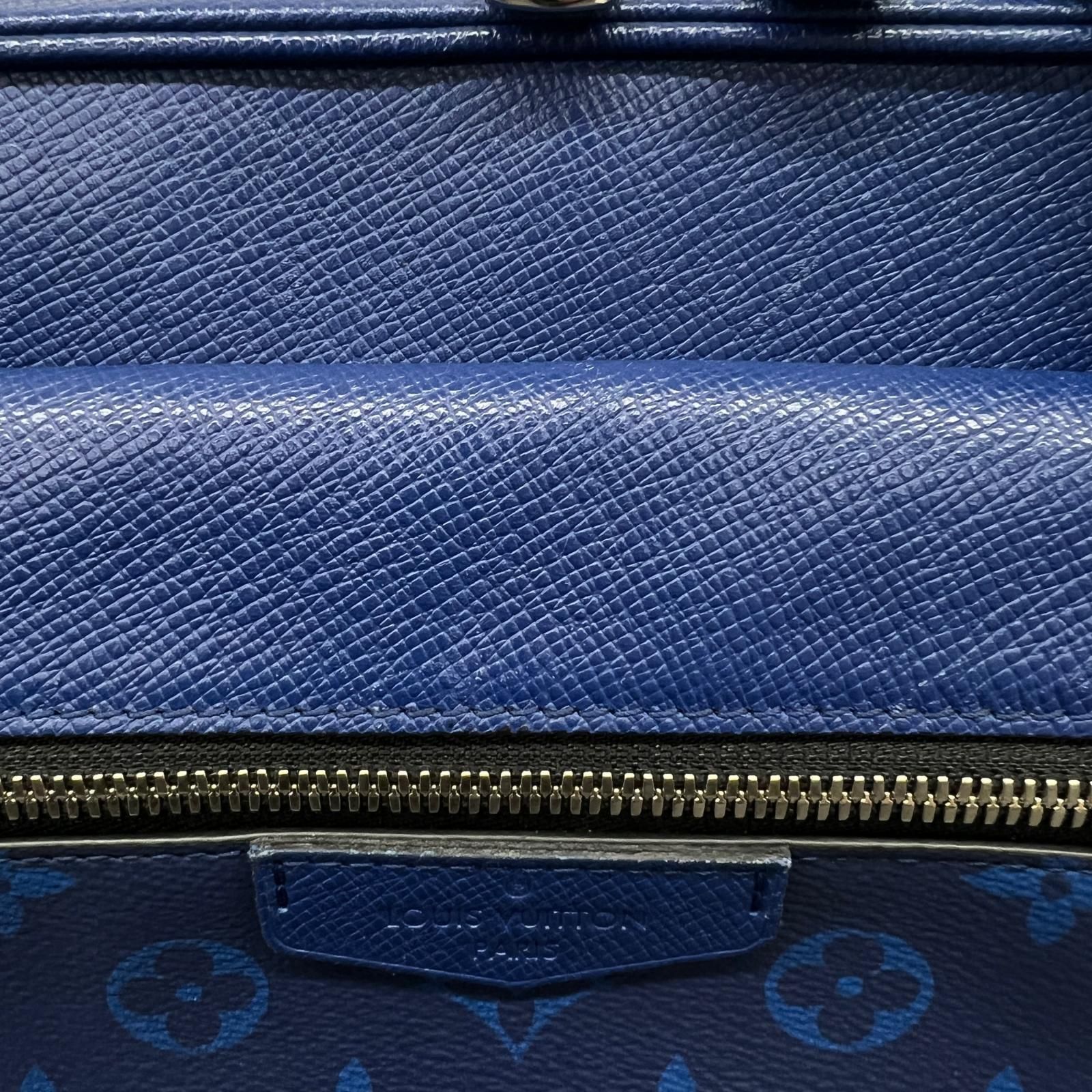 LOUIS VUITTON 極美品 ルイヴィトン アウトドアメッセンジャーPM タイガラマ ショルダーバッグ M30242 レザー RFID確認済 ブルー クロスボディ モノグラム ヴィトン LV Aランク 中古 鑑定済