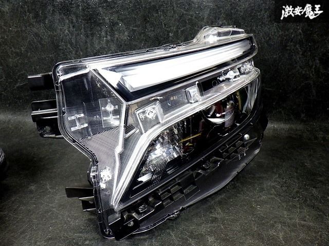 ☆即納☆ 点灯OK! スズキ 純正 MA37S ソリオ バンディット LED ヘッドライト ランプ 左 助手席 KOITO 100-593AB MB37S デリカD2カスタム ☆即納☆ 点灯OK! スズキ 純正 MA37S ソリオ バンディット LED ヘッドライト ランプ 左 助手席 KOITO 100-593AB MB37S デリカD2カスタム